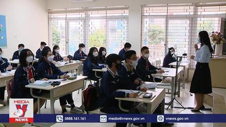 Học sinh lớp 9 hối hả ôn tập trong đại dịch