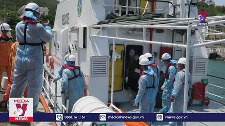 Khánh Hòa: Đưa thuyền viên người nước ngoài vào bờ cấp cứu kịp thời
