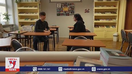 Giúp học sinh Ukraine không bị gián đoạn học tập