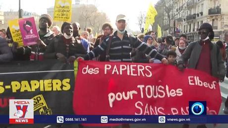 Biểu tình phản đối phân biệt chủng tộc tại Pháp