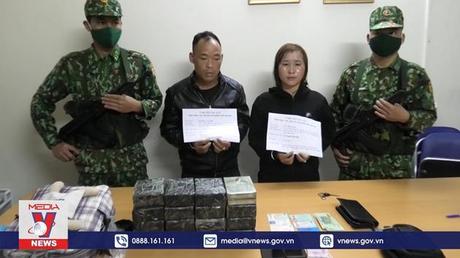 Bắt vụ vận chuyển 32 bánh heroin