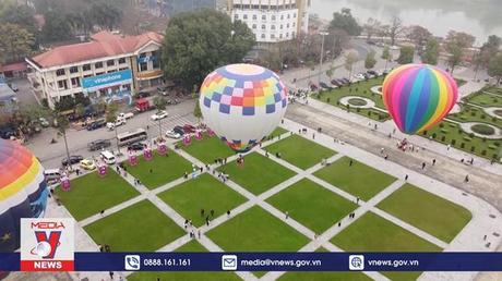Khai mạc lễ hội khinh khí cầu quốc tế tại Tuyên Quang