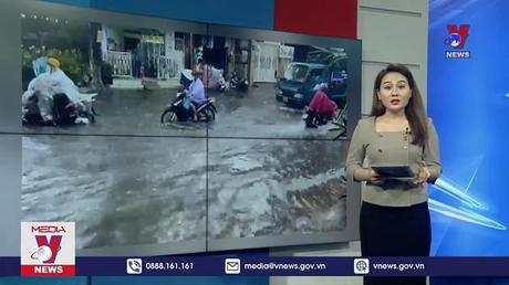 Nhiều tuyến đường nội thành Quảng Ngãi ngập sâu