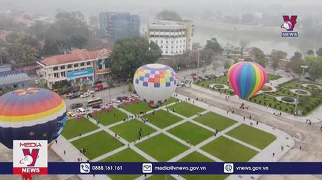 Lễ hội khinh khí cầu rực rỡ giữa núi rừng Đông Bắc