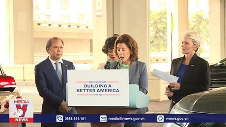 Họp báo về dự án xe điện  của Vinfast tại Mỹ