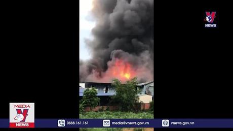 Khống chế vụ cháy tại xưởng đồ gỗ ở Bình Dương