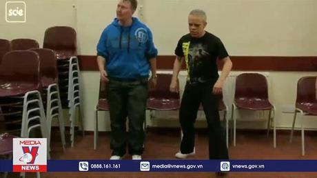 Hỗ trợ người lớn tự kỷ