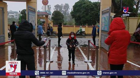 Hà Nội lấy ý kiến cho tiểu học và lớp 6 đi học trực tiếp