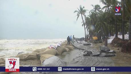 Bờ biển Hội An lại tiếp tục bị sóng biển bào mòn