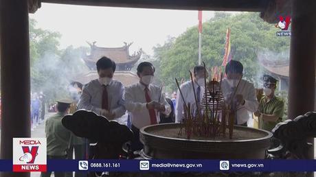 Lễ giỗ Đức Quốc Tổ Lạc Long và dâng hương tưởng niệm Tổ Mẫu Âu Cơ