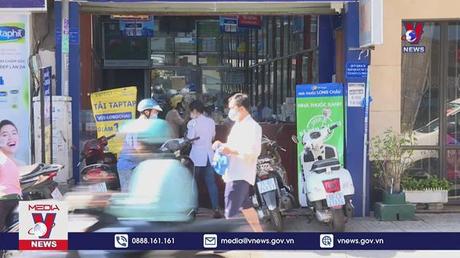 Giám sát chặt việc mua bán thuốc điều trị COVID-19
