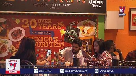 Singapore mở lại hoạt động dịch vụ giải trí về đêm