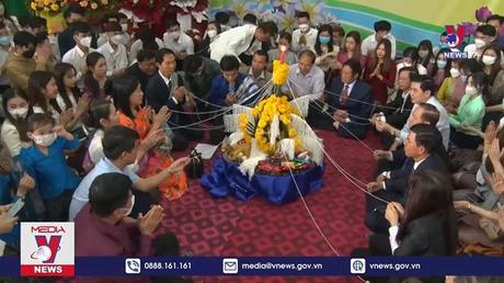 Lưu học sinh Lào và Campuchia vui Tết cổ truyền