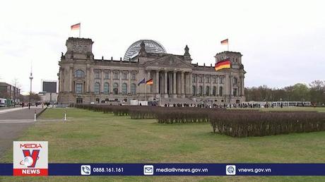 Đức không bắt buộc người trên 60 tuổi tiêm phòng COVID-19