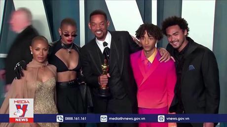Will Smith bị cấm dự các lễ trao giải Oscar trong 10 năm