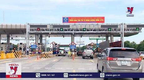 Quyết liệt đẩy nhanh tiến độ thu phí không dừng