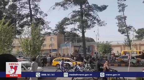 Iran triệu phái viên Afghanistan 