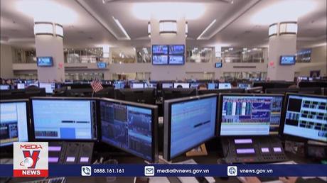 Thị trường xoay chuyển trước tin tức giả