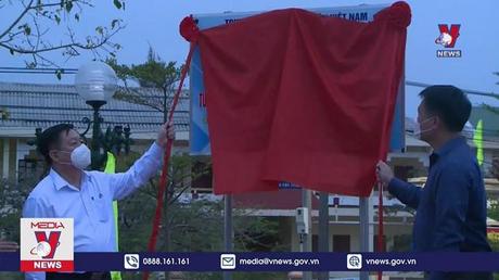 Gắn biển các công trình sinh viên tại huyện đảo Lý Sơn 