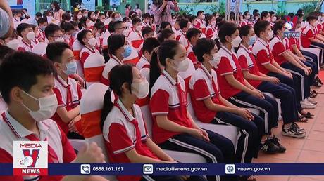 Trẻ em bắt đầu được tiêm vaccine COVID-19