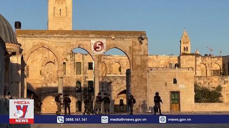 Hàng trăm người bị thương trong vụ đụng độ tại đền Al-Aqsa