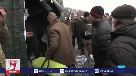 Ukraine và Nga trao đổi tù binh