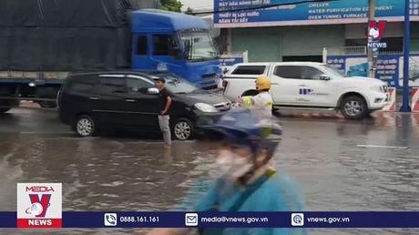 Mưa lớn tiếp tục gây ngập cục bộ tại Bình Dương