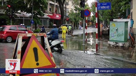 Mưa lớn, ngập úng ở Hà Nội