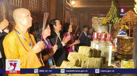  Rộn ràng không khí Lễ hội Tràng An