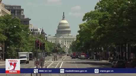 Kinh tế Mỹ đứng trước bờ vực suy thoái