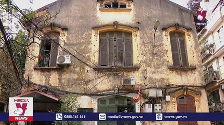 Hà Nội tạm dừng bán 600 căn biệt thự cũ