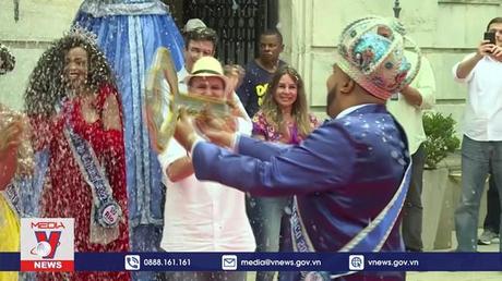 Lễ hội hóa trang Rio Carnival rộn rã ngày trở lại
