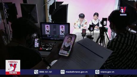 Xem bói trực tuyến nở rộ ở Thái Lan