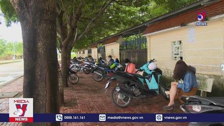 Thông tin về việc bắt học sinh ăn thức ăn sau khi bỏ vào thùng rác 