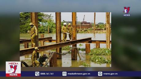 Tháo đập thép ngăn mặn ở miền Tây