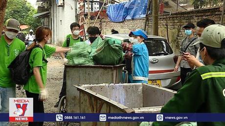 Chung tay Dọn dẹp bờ vở sông Hồng