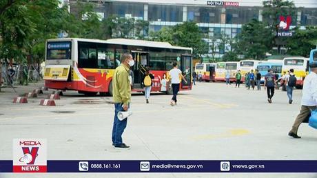 Bố trí xe buýt phục vụ nhân dân đi lại dịp nghỉ lễ 