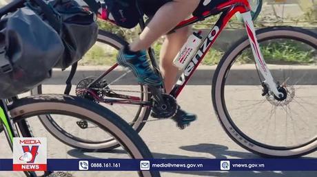 Đạp xe 10.000km để theo dõi World Cup