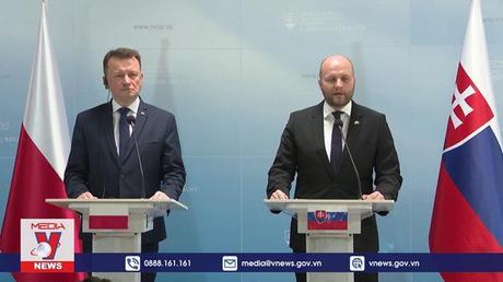 Ba Lan, Séc kêu gọi hỗ trợ dòng người tị nạn Ukraine