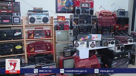 Người sở hữu hơn 1.400 chiếc cassette ở Hà Nội