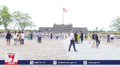 Du khách đến Huế tham quan tăng cao dịp 30/4