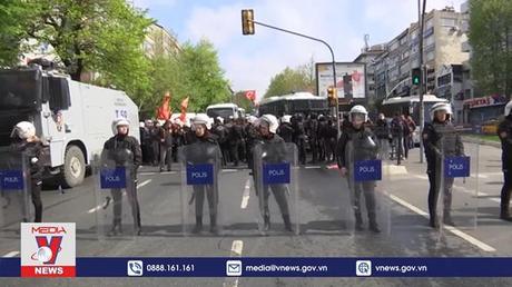 Thổ Nhĩ Kỳ bắt giữ hàng trăm người biểu tình