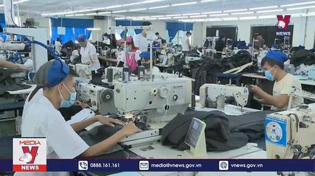 Làm thêm tối đa 300 giờ/năm phải được đồng ý của người lao động