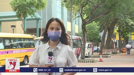 Học sinh Hong Kong (Trung Quốc) được trở lại trường