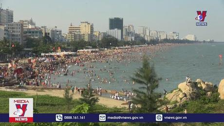 Du lịch cả nước đều 'bùng nổ' trong dịp nghỉ lễ