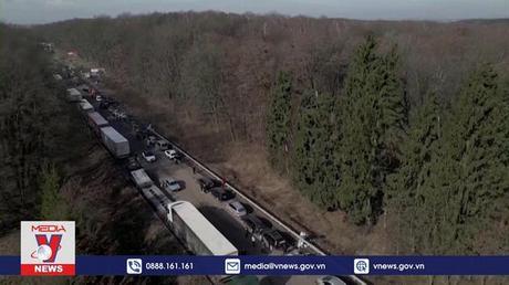 Nhiều nước EU hối thúc giải quyết vấn đề người tị nạn từ Ukraine