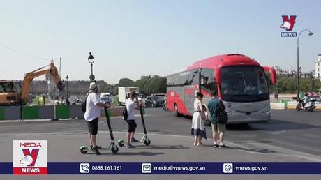 EU khuyến nghị không chủ quan trước đại dịch COVID-19