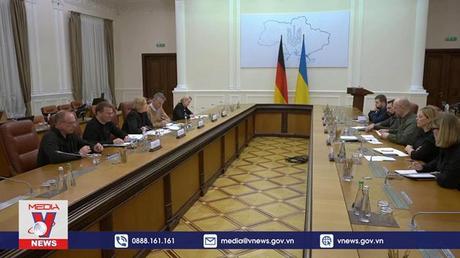 Chủ tịch Quốc hội Đức thăm Ukraine