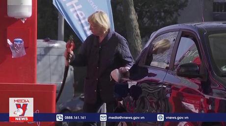 Phương Tây tăng cường trừng phạt Nga