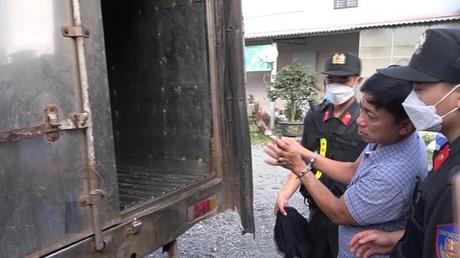 Quảng Bình bắt 2 đối tượng mua bán gần 1 tấn thuốc nổ